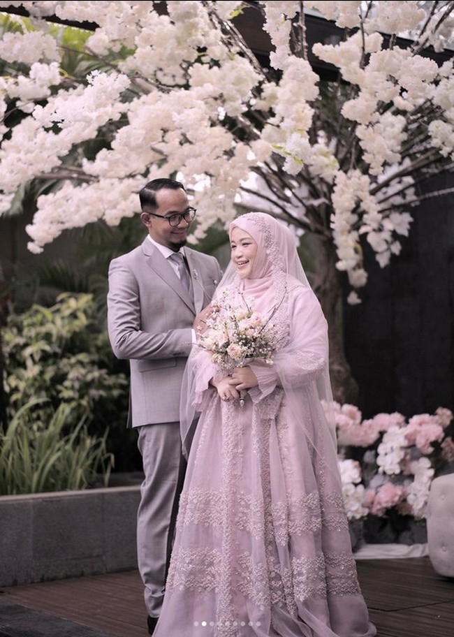 8 Foto Inspirasi Baju Pengantin Syari dari Pernikahan Fotografer Diera