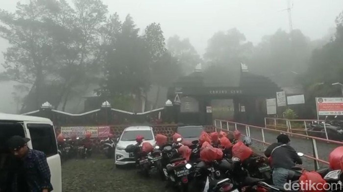 Jalur Pendakian Gunung Lawu Dibuka di Malam Tahun Baru