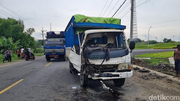 kecelakaan di gresik