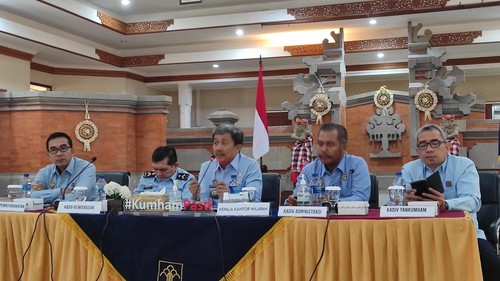 Konferensi pers akhir tahun jajaran Kanwil Kemenkumham Bali di kantornya, Senin (26/12/2022). (I Wayan Sui Suadnyana/detikBali)