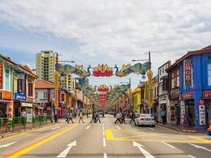 Mencekam, Dua Hotel Singapura Ambruk Diduga karena Ledakan Gas