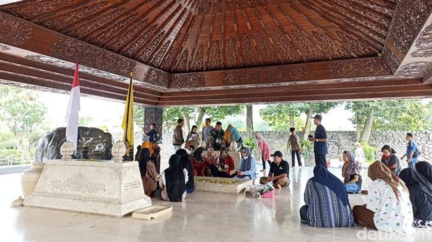 makam bung karno