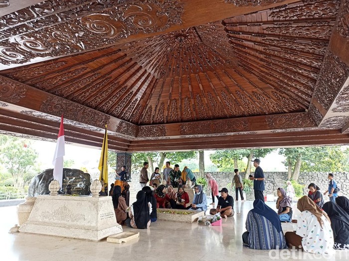 makam bung karno