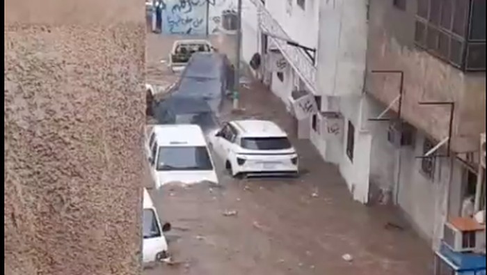 Mobil hanyut di Mekah