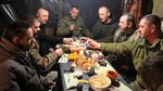 Momen Tentara Ukraina Rayakan Natal di Tempat Rahasia