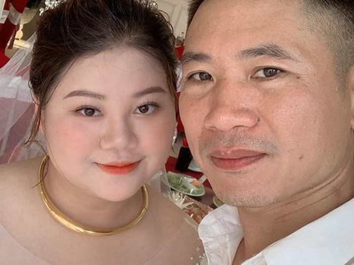 Pasangan beda usia, Tran Thi Thu Huong dan Nguyen Duon, viral di media sosial.