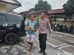 Tak Terima Dibangunkan untuk Salat Subuh, Anak Bacok Bapak di Kediri