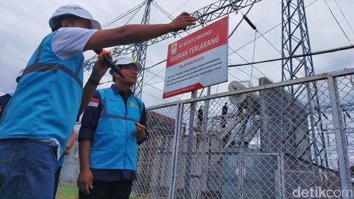 Plt Direktur Jendral Ketenagalistrikan Kementerian ESDM, Dadan Kusdiana di banyuwangi