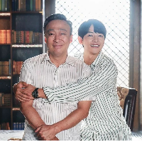 Lawan main Song Joong Ki dalam drama Korea Reborn Rich ini membuat penonton merinding dengan aktingnya. Selanjutnya Lee Sung Min akan membintangi drakor Disney+ Shadow Detective. Foto: Dok. JTBC
