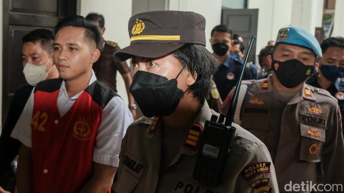 Romo Magnis menjadi saksi meringankan untuk terdakwa Bharada Richard Eliezer Pudihang Lumiu terkait kasus pembunuhan Yosua di PN Jaksel, Senin (26/12/2022).