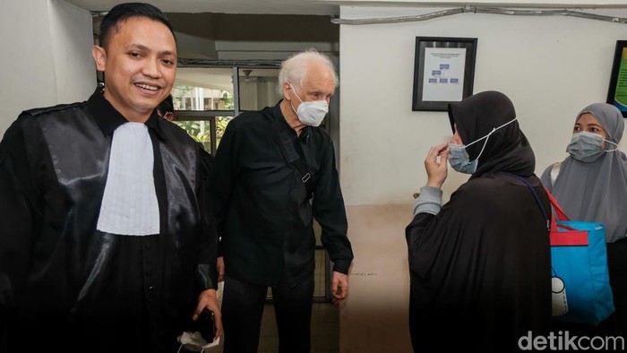 Romo Magnis Jadi Saksi Meringankan Eliezer Romo Magnis menjadi saksi meringankan untuk terdakwa Bharada Richard Eliezer Pudihang Lumiu terkait kasus pembunuhan Yosua di PN Jaksel, Senin (26/12/2022).