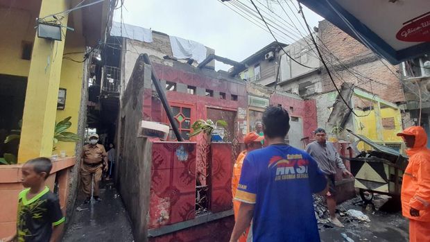 Rumah Kebakaran di Kampung Pulo, Jaktim