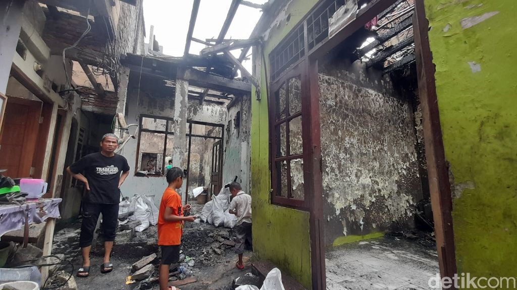 Rumah sisa kebakaran Kampung Pulo, Jatinegara, Jakarta Timur, 26 Desember 2022. (Ilham Oktafian/detikcom)