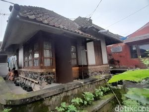 Rumah Bestong Tempo Dulu Sumedang yang Lestari