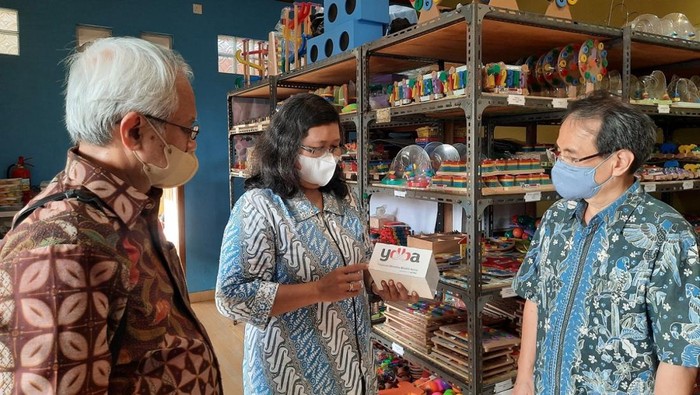 Semangat Inovasi UMKM Manufaktur, Kerajinan hingga Kuliner Semangat Inovasi UMKM Manufaktur, Kerajinan hingga Kuliner