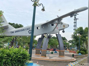 7 Tempat Wisata di Alun-Alun Lamongan, Bikin Budget Hemat Lho!
