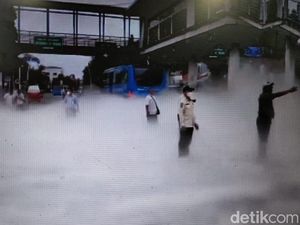 4 Fakta Oksigen Bocor Bikin Gas Putih Selimuti Jalanan Jatinegara