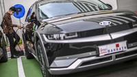 Nah, diposisi ke-2 ada Hyundai Ionic 5 dengan total penjualan mencapai 1.786 unit.  ANTARA FOTO/Galih Pradipta