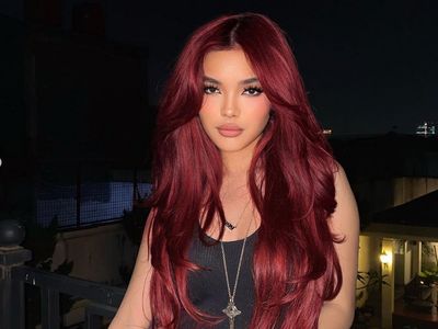 Jarang Terekspos, 8 Gaya Queennara Latiza Anak Liza Natalia Jadi Sorotan