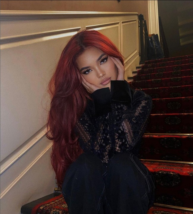 Queennara diketahui sedang tinggal di Amerika. Selain itu, ia juga menekuni hobinya dalam bidang seni rias kuku @latizanailz. Foto: Dok. Instagram @queennara_h.