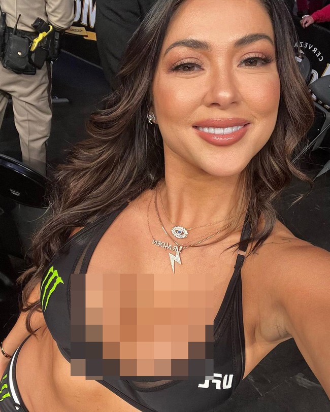 Dilansir Tribuna, nama wanita yang juga model tersebut semakin melambung setelah ia melakukan pemotretan dengan Playboy pada 2010. Foto: Instagram @ariannyceleste