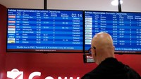 Sejumlah penerbangan di Bandara Internasional Cancun terpaksa dibatalkan akibat badai musim dingin.  