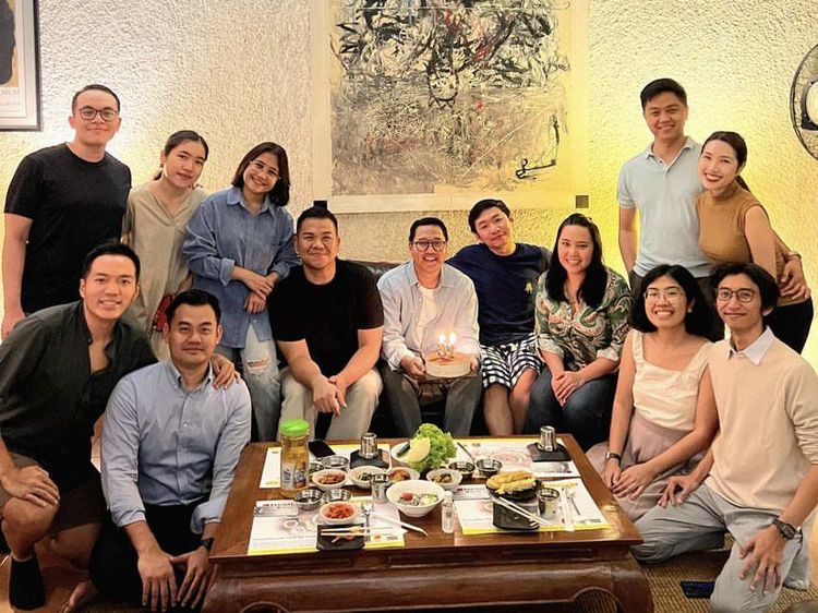 Bersahabat Lama, Ini Potret Iman Usman Saat Makan Bareng Prilly Latuconsina