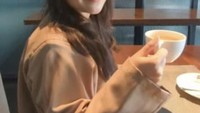 Terakhir ini momen Iman menemani Prilly ngopi bareng Henry Lau di salah satu restoran hotel bintang lima.  Foto: Instagram @imanusman