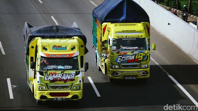 Men rus pornosini yalamoqchiman Mushuk onanizm jinsiy aloqa video