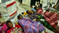 Kondisi mereka sangat memprihatinkan setelah terapung-apung di laut.