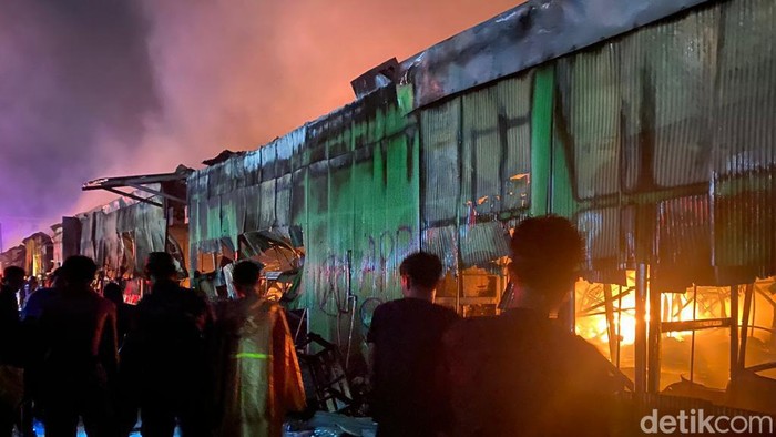 Kebakaran di Pasar Sentral Makassar, Sulsel.