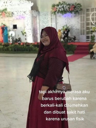 Kisah Anisah Nurul Izzah yang menceritakan pengalaman menurunkan berat badan dari 100 kg menjadi 53 kg, viral di media sosial.