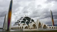 Lihat Kemegahan Masjid Al Jabbar Bandung Jelang Diresmikan