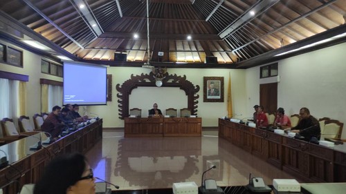 Mediasi warga Desa Canggu Kecamatan Kuta Utara, Kabupaten Badung yang berselisih tanah dengan Pemprov di Gedung DPRD Bali, Selasa (27/12/2022). (I Wayan Sui Suadnyana/detikBali)