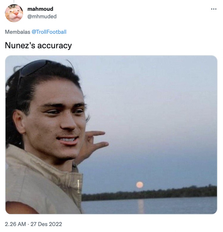 Meme Darwin Nunez kembali jadi sorotan karena kembali gagal mencetak gol dari banyaknya peluang yang dimiliknya.