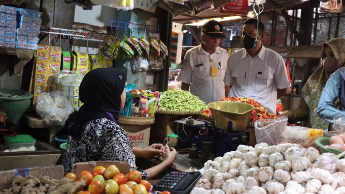 operasi pasar di bojonegoro