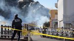 Pabrik Kimia di Tokyo Terbakar Hebat, Begini Potretnya