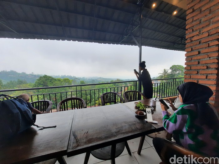 Parahyangan Warung Sunda Bogor di Sentul Parahyangan Warung Sunda Bogor di Sentul