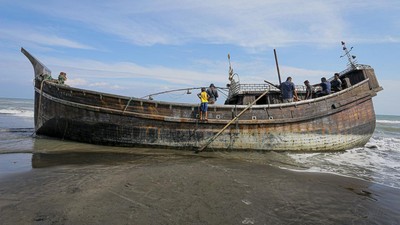 Penampakan Perahu yang Bawa Pengungsi Rohingya di Aceh