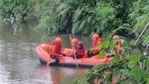 Terpeleset Saat Petik Buah, Remaja Bogor Hilang Tenggelam di Danau Saminten