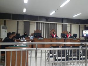 Jalani Sidang Perdana, Bupati Pemalang Didakwa Terima Suap Rp 6 Miliar