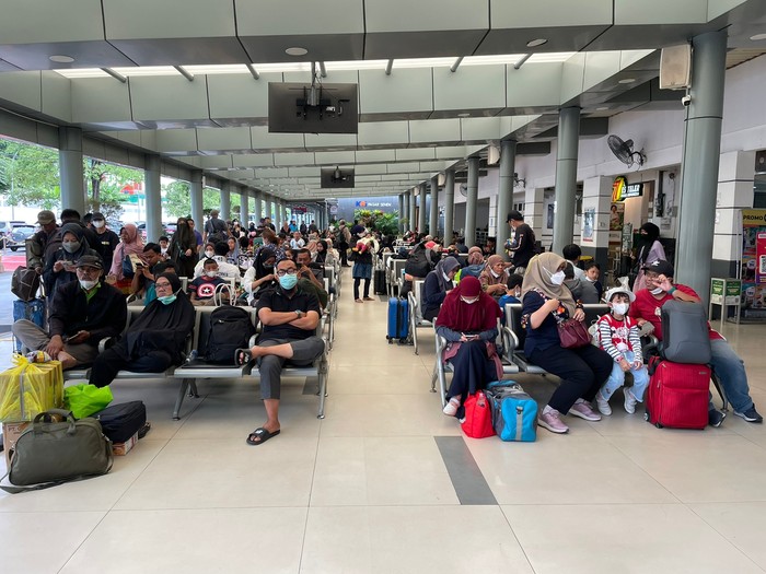 penumpang kereta nataru penumpang kereta nataru