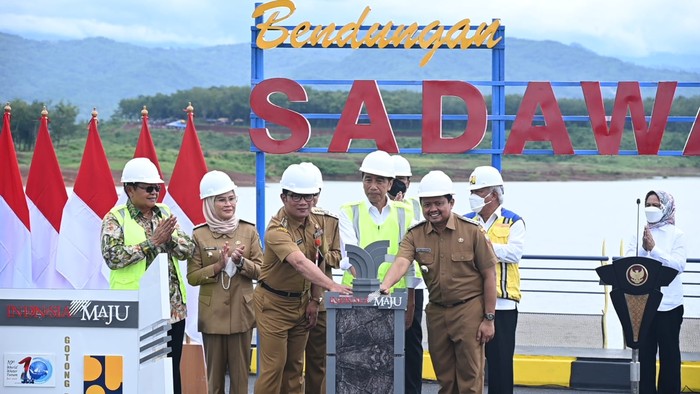 Peresmian Bendungan Sadawarna