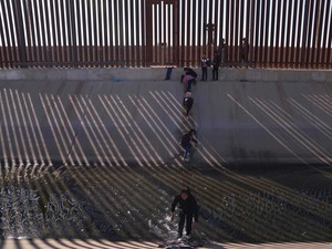 El Paso Texas Alami Lonjakan Migran, Capai 2.000 Orang Per Hari