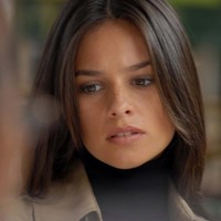 Dia pun membintangi sekuel film ‘Tre metri sopra il cielo’ yang tayang pada 2007, ‘Ho voglia di te’. Kali ini Katy kembali ke dalam kehidupan ‘mantannya’ yang mencoba melupakannya setelah dua tahun putus. Foto: IMDb