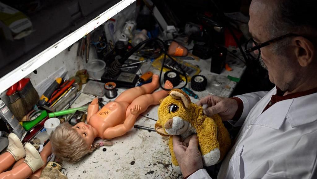 Senja Kala Rumah Sakit Mainan Berusia 50 Tahun di Madrid