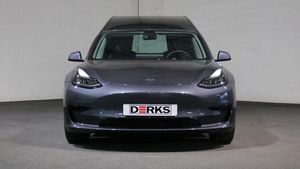Wujud Mobil Jenazah Tanpa Knalpot dari Tesla Model 3