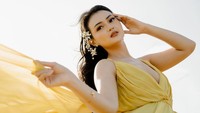 Adelia Zizi merasa jadi penyanyi adalah jalan Tuhan usai 9 tahun berkecimpung sebagai model seksi. (Foto: dok Instagram)