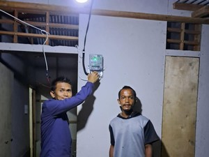 Andre Rosiade Fasilitasi Listrik buat Rumah Warga di Agam & Sawahlunto