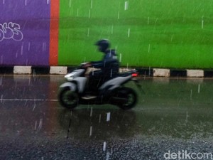 BMKG Sebut La Nina Berpotensi Pengaruhi Intensitas Hujan di Jatim